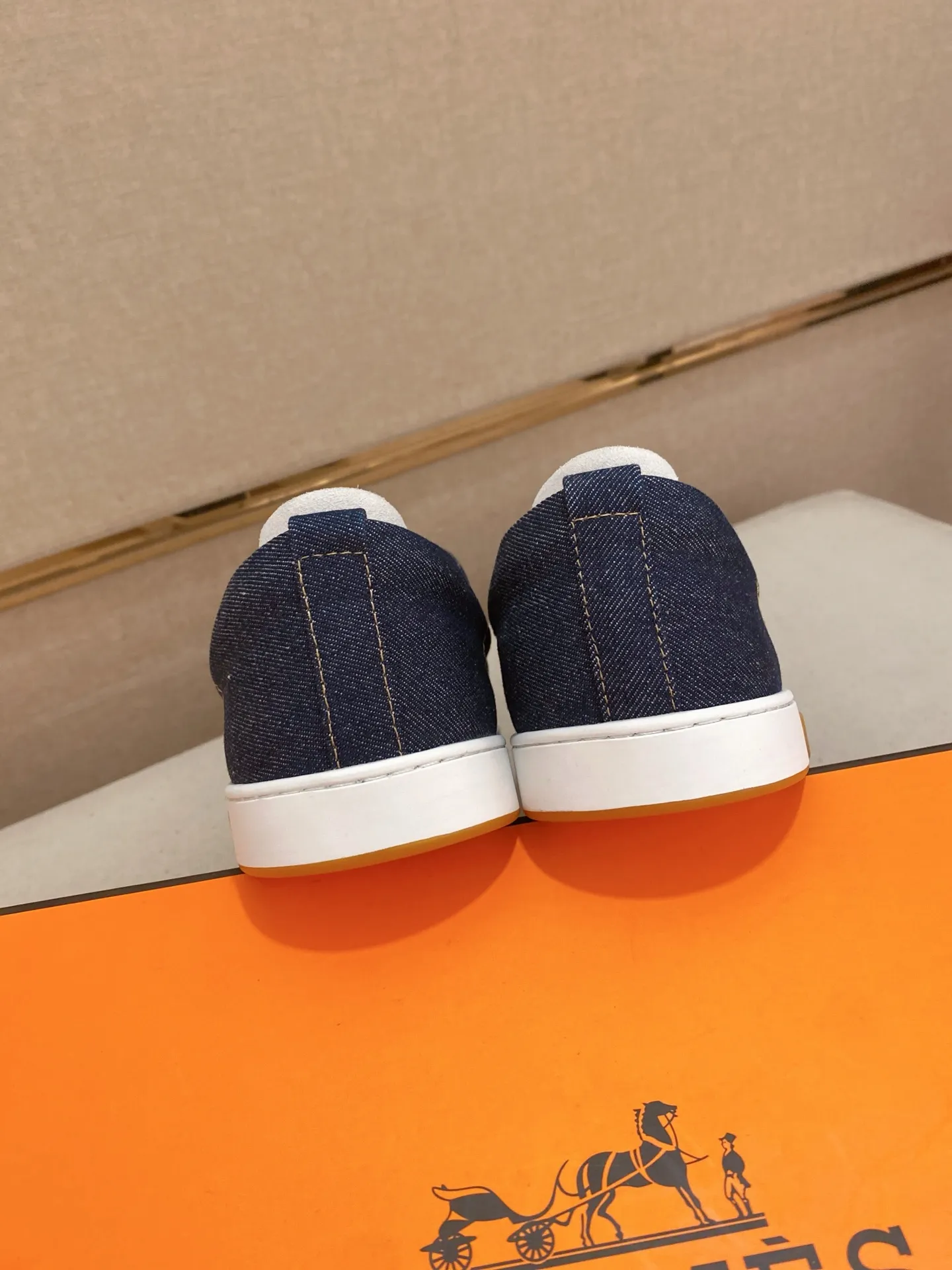 Men's clothing and shoes💰: 442💰《HERMES》【Classic original single version】Hermès; top 🔝purchase agent🔍🔍men's latest 🇺🇸 counter sales simultaneously, imported from Italy original ▲▲cowhide ▲▲ (high-end, nobility, class) ) Exquisite workmanship (Italian 🇮🇹 imported water-dyed 🐂 cowhide lining) sole: original sole provided by the original factory, ⚠️exclusive double-layer activity·TPR·rubber·combined molded outsole; super comfortable·wear-resistant·non-slip·environmental protection The real thing is more beautiful if you take the real thing (high quality, follow the order). You can enter and exit the counter at will * Number of yards: 38-44 (45 can be customized and cannot be returned or exchanged)